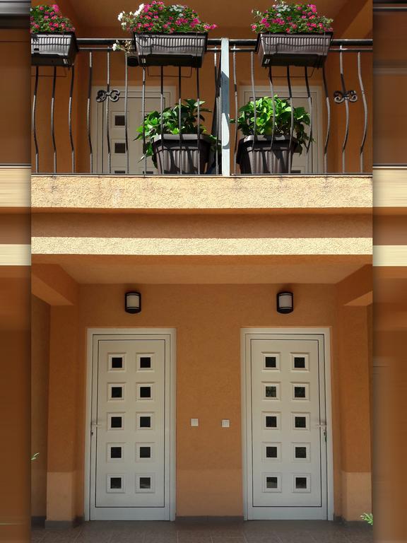 Apartments Sergej Sutomore Bagian luar foto